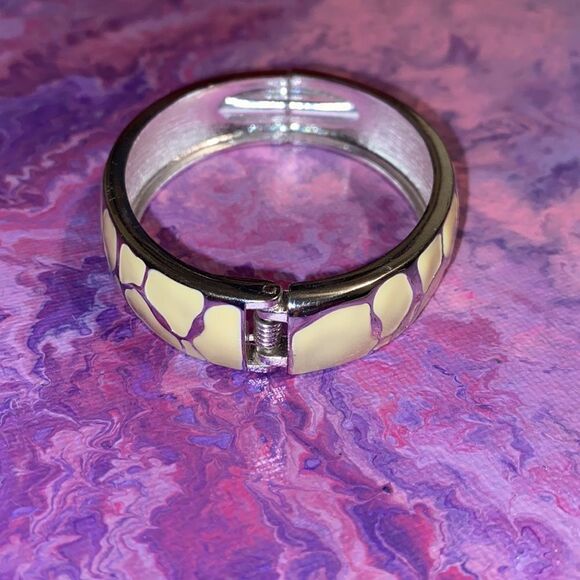 Express Enamel and Raised Metal Hinged Bracelet - Picture 2 of 5
